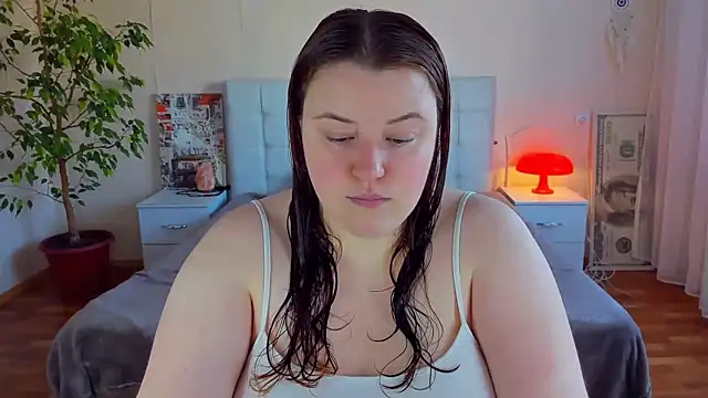 PolinaSalvatore online show from June 22, 2026, 3:09 pm