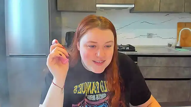 PolinaSalvatore online show from February 26, 2025, 1:54 pm