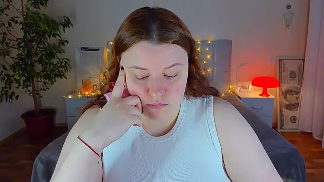 Snapshot of PolinaSalvatore chatting on March 5, 2026, 2:35 pm PolinaSalvatore online show from March 5, 2026, 2:35 pm