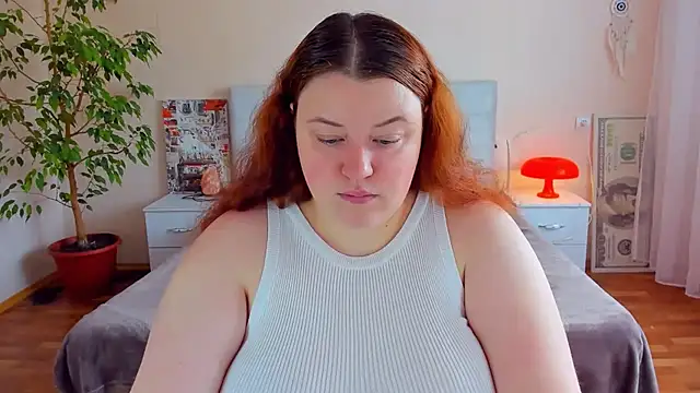 PolinaSalvatore online show from July 13, 2026, 11:42 am