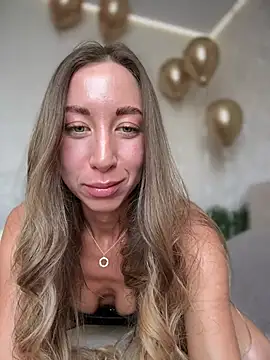 EvaCatt online show from July 24, 2026, 3:35 am