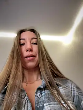 EvaCatt online show from September 29, 2025, 3:57 am