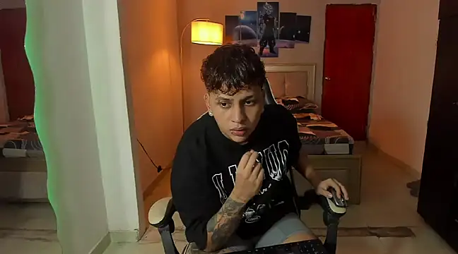 Snapshot of Jake_simons chatting on February 9, 2025, 6:58 pm Jake simons online show from February 9, 2025, 6:58 pm