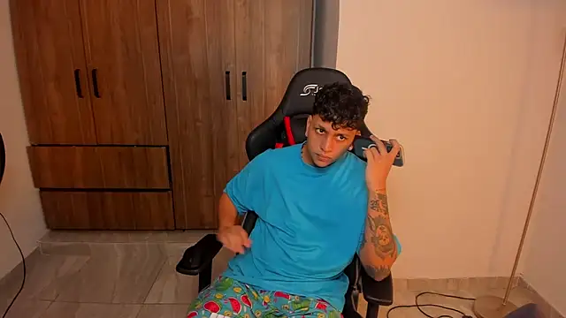 Snapshot of Jake_simons chatting on September 13, 2025, 1:05 am Jake simons online show from September 13, 2025, 1:05 am