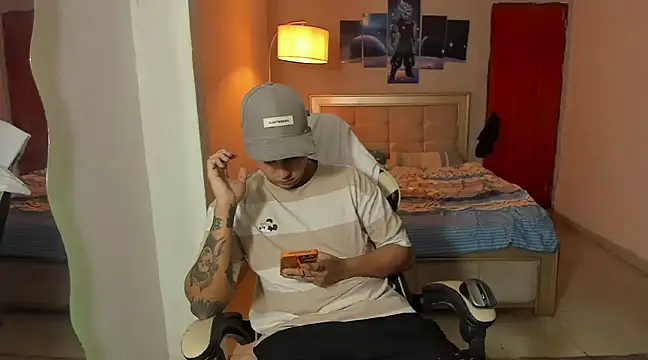 Snapshot of Jake_simons chatting on January 17, 2025, 2:39 am Jake simons online show from January 17, 2025, 2:39 am