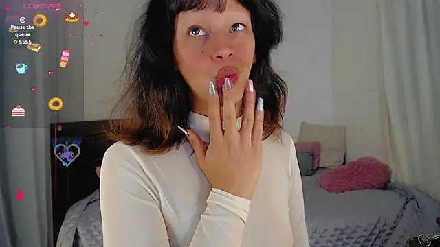 Snapshot of Summer_XO chatting on November 23, 2025, 11:15 pm Summer XO online show from November 23, 2025, 11:15 pm