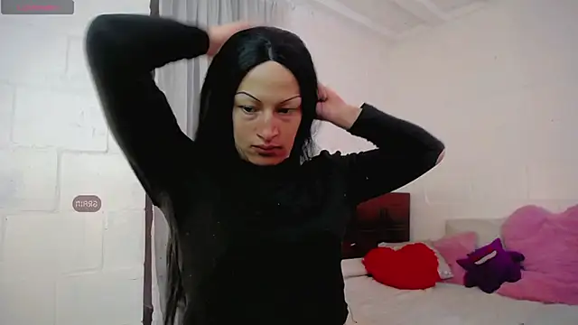 Snapshot of Summer_XO chatting on November 2, 2025, 6:35 pm Summer XO online show from November 2, 2025, 6:35 pm