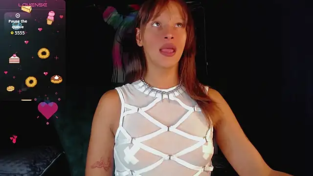 Snapshot of Summer_XO chatting on January 13, 2026, 10:35 pm Summer XO online show from January 13, 2026, 10:35 pm