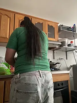 Snapshot of andreaisis2 chatting on February 23, 2026, 6:08 pm andreaisis2 online show from February 23, 2026, 6:08 pm