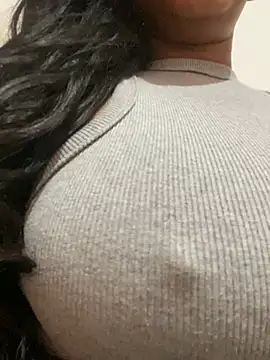 Snapshot of bea3liz chatting on January 25, 2025, 4:13 pm bea3liz online show from January 25, 2025, 4:13 pm