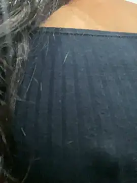 Snapshot of bea3liz chatting on February 16, 2025, 1:58 am bea3liz online show from February 16, 2025, 1:58 am