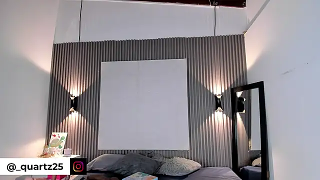 Zafiiraa online show from April 11, 2026, 1:26 pm