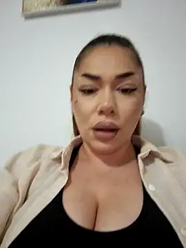 Ella sweety online show from July 17, 2026, 7:22 pm