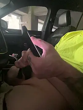 Snapshot of J-Dubb chatting on April 10, 2026, 4:47 pm J-Dubb online show from April 10, 2026, 4:47 pm