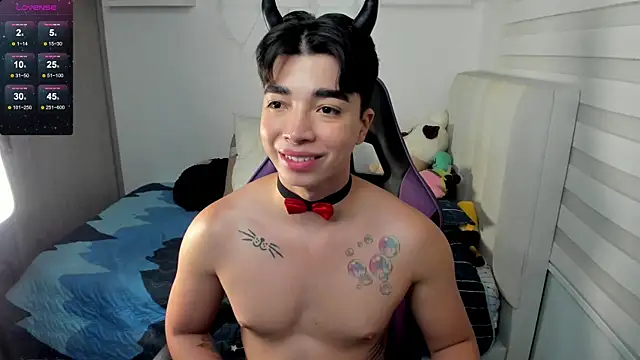 santy7v7 online show from October 29, 2025, 1:10 pm