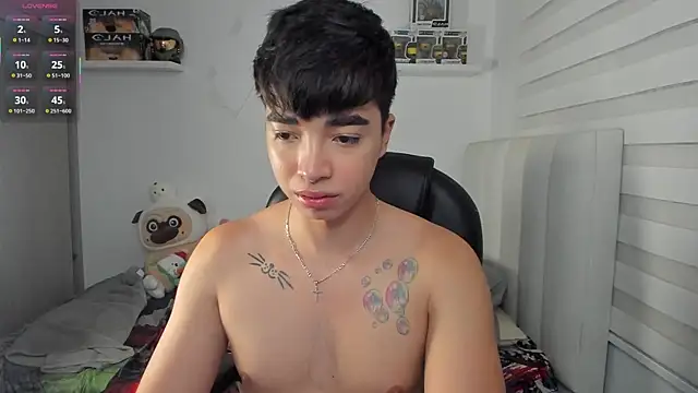 santy7v7 online show from April 7, 2026, 1:35 pm