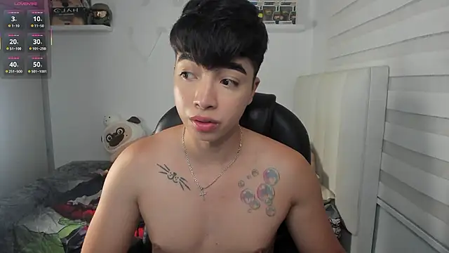 Snapshot of santy7v7 chatting on February 20, 2026, 1:24 pm santy7v7 online show from February 20, 2026, 1:24 pm