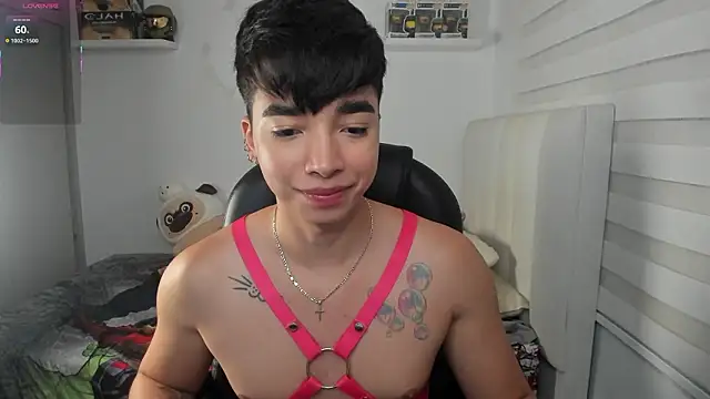 Snapshot of santy7v7 chatting on February 21, 2026, 1:35 pm santy7v7 online show from February 21, 2026, 1:35 pm