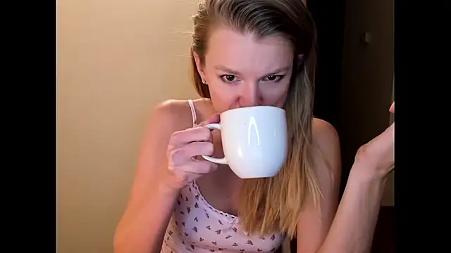 Snapshot of Annloveyou chatting on January 9, 2026, 9:22 pm Annloveyou online show from January 9, 2026, 9:22 pm