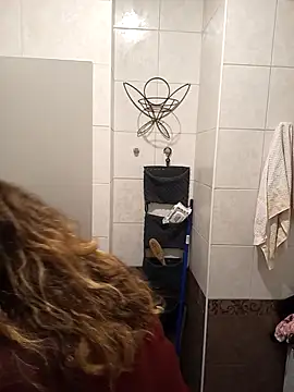 DienkaGreen online show from November 4, 2025, 12:20 pm