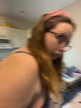 DienkaGreen online show from December 20, 2025, 2:03 am