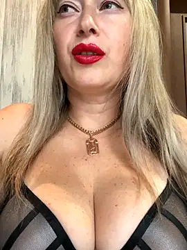 Kittenforyou online show from October 29, 2025, 12:15 pm