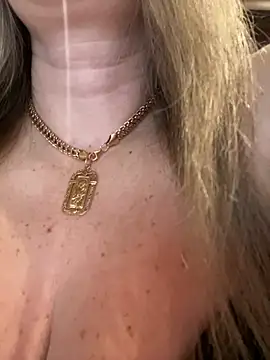 Kittenforyou online show from February 18, 2026, 1:29 pm