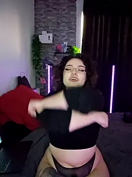 Moxxxie online show from November 20, 2025, 4:07 pm