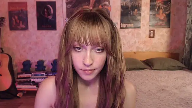 Friendly Ellie online show from July 29, 2026, 1:32 pm