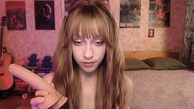 Friendly Ellie online show from July 26, 2026, 12:28 am