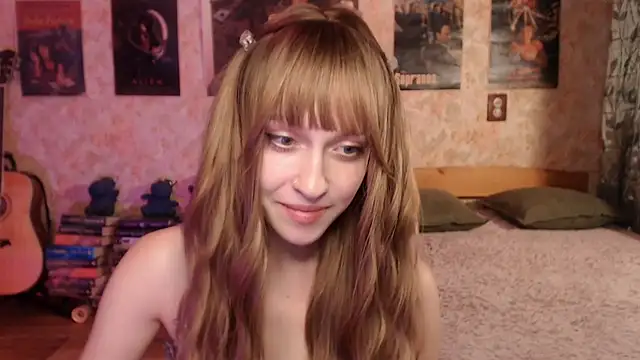 Friendly Ellie online show from July 19, 2026, 2:25 pm
