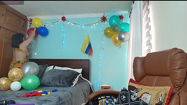 ISABEEL SOFIA01 online show from June 12, 2026, 8:17 pm