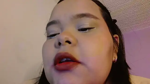 sexychubby    online show from June 15, 2026, 6:51 pm