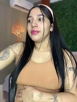 Snapshot of Amandanauty chatting on January 18, 2025, 11:55 pm Amandanauty online show from January 18, 2025, 11:55 pm