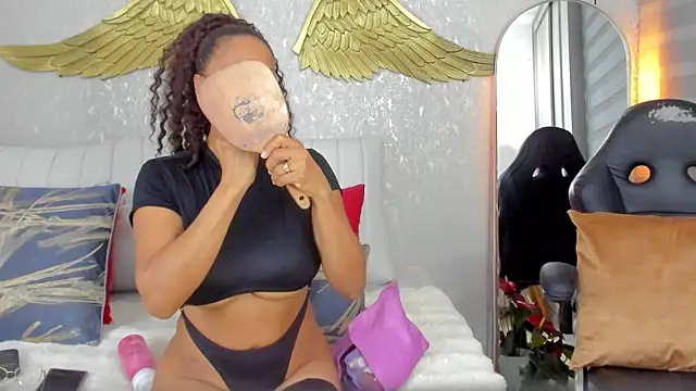 Snapshot of EmmaFerrary chatting on March 8, 2026, 5:33 am EmmaFerrary online show from March 8, 2026, 5:33 am