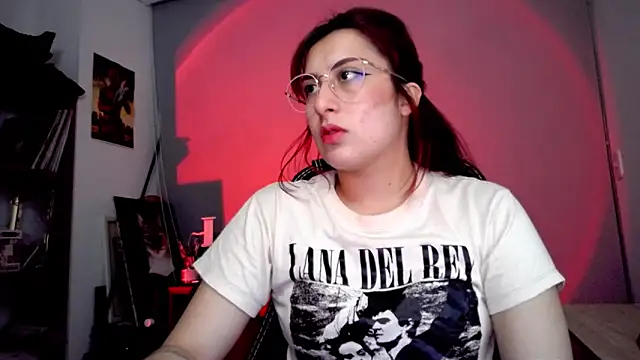 Scarlett Sen online show from November 18, 2025, 6:00 pm