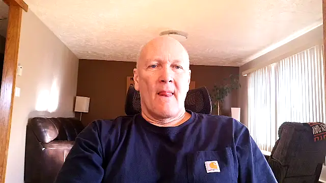 Snapshot of BasicAnt chatting on February 11, 2026, 4:18 pm BasicAnt online show from February 11, 2026, 4:18 pm