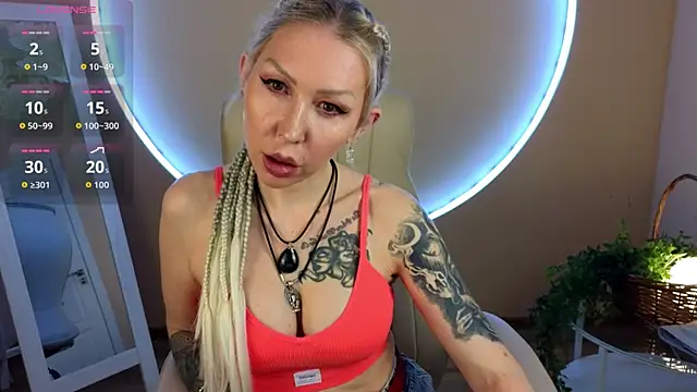 JessicaJane  online show from October 9, 2025, 10:32 pm