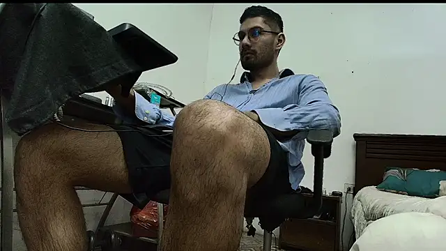 x-sebastian online show from April 10, 2026, 10:06 pm