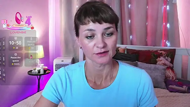 annasimonsj online show from July 24, 2026, 12:39 am