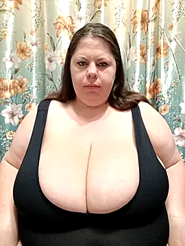 Snapshot of Ginabig chatting on April 7, 2026, 2:57 am Ginabig online show from April 7, 2026, 2:57 am