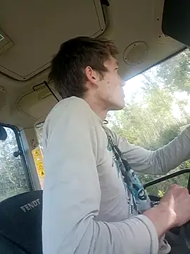 utoopia777 online show from September 11, 2025, 12:05 pm