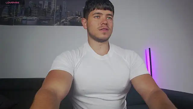 Arilas  online show from December 21, 2025, 7:32 am