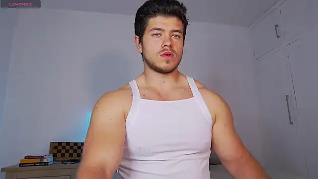 Arilas  online show from April 12, 2026, 6:27 am