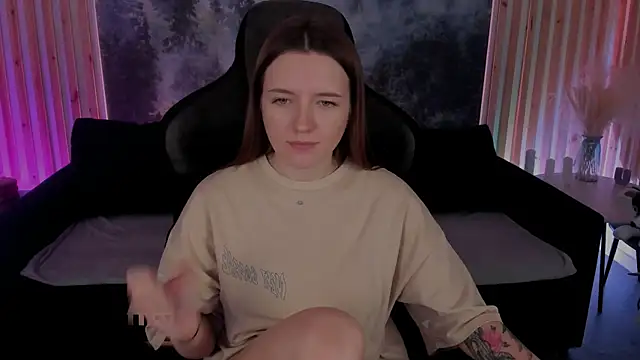 JennyDens online show from January 21, 2025, 2:33 am