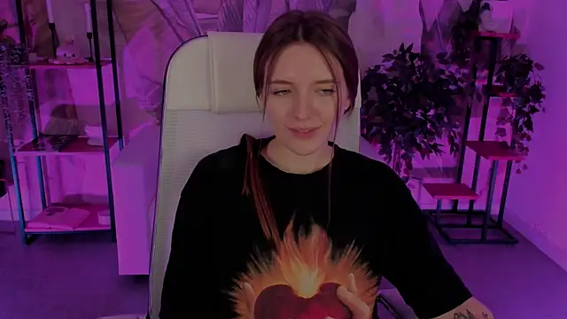 JennyDens online show from March 10, 2025, 5:43 am