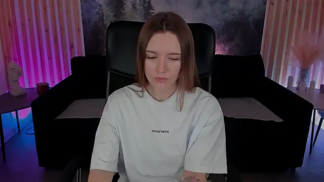 JennyDens online show from February 19, 2025, 5:16 am