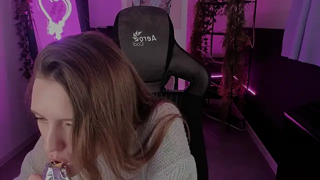 JennyDens online show from September 30, 2025, 3:18 pm