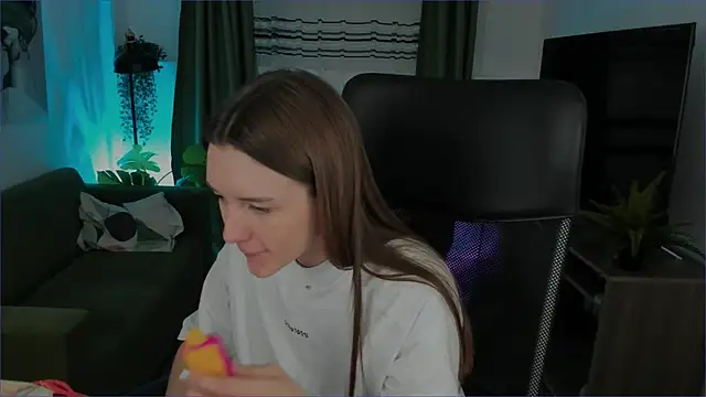 JennyDens online show from January 22, 2025, 2:37 am