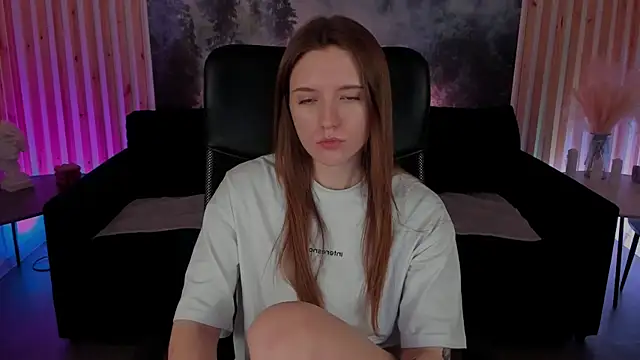 JennyDens online show from February 19, 2025, 8:33 am